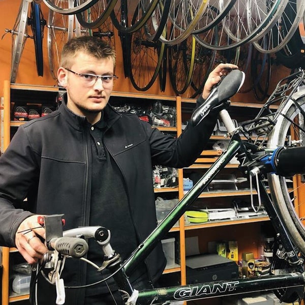 Sarthe : Erwann, 21 ans, crée « Brico-cycle »